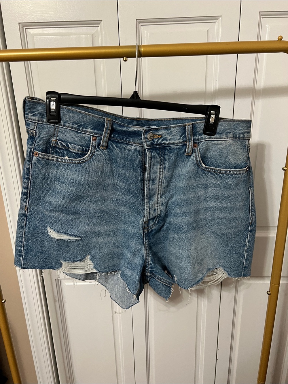Old Navy Sky-Hi Aline Shorts